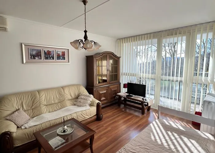 Meszlenyi Apartman II